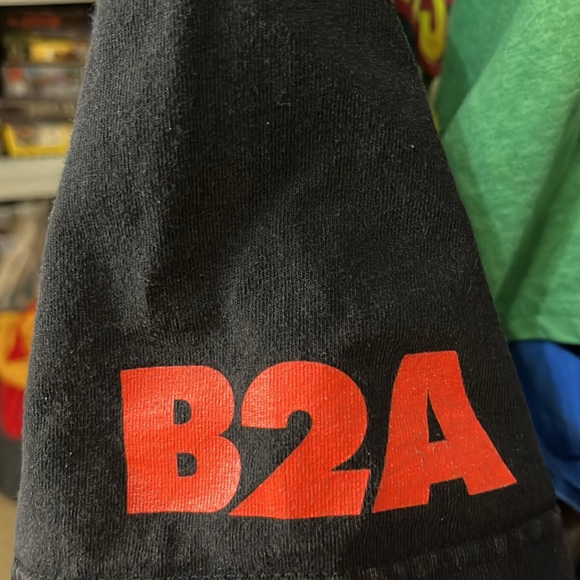 WWE The Rock Medium Shirt - Picture 6 of 7